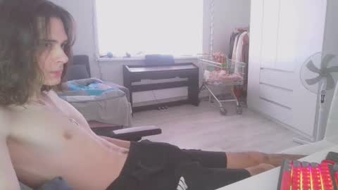 hi  cum in pvt noi extra tip online show from February 12, 12:01 pm