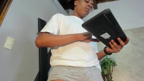 ada_brooke online show from December 4, 9:02 pm