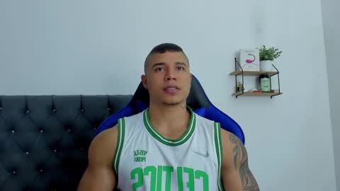 Snapshot of adam_boss chatting on October 22, 9:29 pm adam boss online show from October 22, 9:29 pm