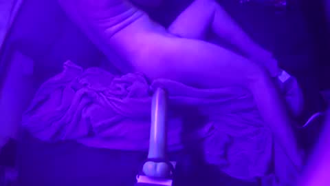 adamineve online show from December 3, 9:20 am