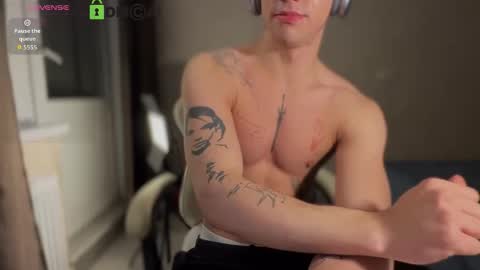 Hi Im Adam Glad to see u here 3 And its my first day online show from March 13, 11:55 pm