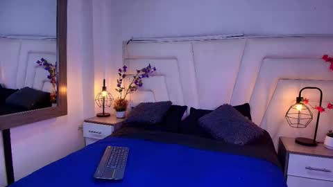 AdamsWalkerr  online show from February 9, 12:43 pm