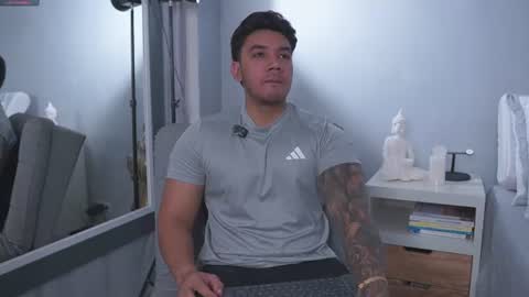 Adan Johns online show from June 16, 5:04 pm