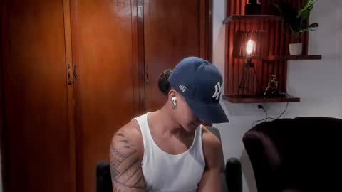 Adonis online show from December 23, 1:45 pm