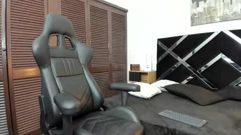 Adrian online show from April 27, 9:39 am