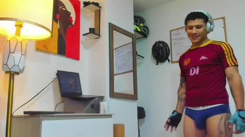 Adrian online show from April 23, 9:39 pm