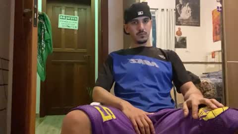 Snapshot of aelucius chatting on October 30, 1:30 am Luci online show from October 30, 1:30 am