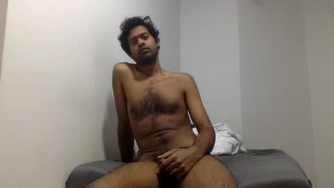 aggaggs online show from July 17, 9:32 pm