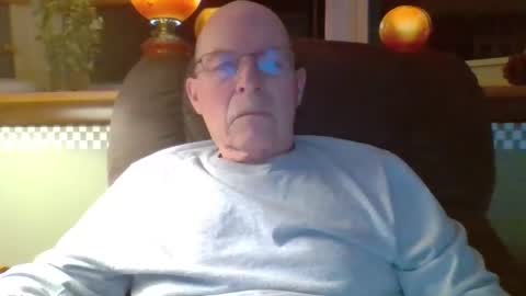 aguynrkfrd online show from January 8, 10:53 am