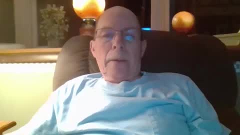 aguynrkfrd online show from April 16, 8:58 am