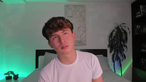 Snapshot of aidan_hale chatting on January 17, 2:08 am A H  online show from January 17, 2:08 am