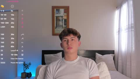 Snapshot of aidan_hale chatting on December 17, 8:21 pm A H  online show from December 17, 8:21 pm