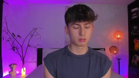 Snapshot of aidan_hale chatting on February 16, 1:49 am A H  online show from February 16, 1:49 am