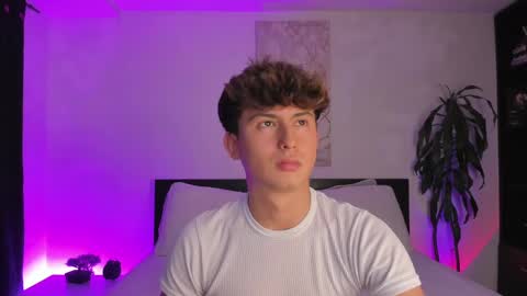 Snapshot of aidan_hale chatting on January 18, 4:08 am A H  online show from January 18, 4:08 am