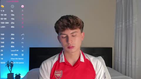 Snapshot of aidan_hale chatting on December 4, 1:14 am A H  online show from December 4, 1:14 am