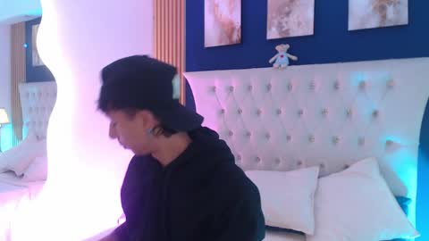 Aiden online show from April 3, 12:46 pm