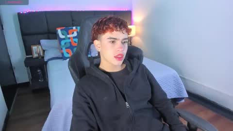 Aiden  online show from November 18, 12:31 pm