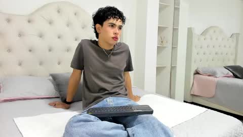 Aiden  online show from January 25, 12:05 pm