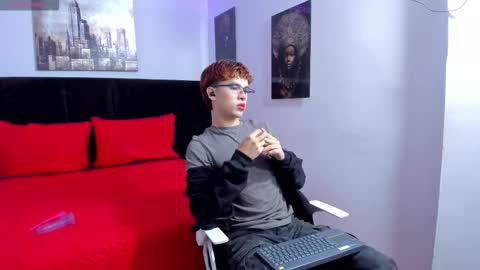 Aiden  online show from September 18, 12:29 pm