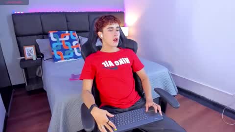 Aiden  online show from December 17, 1:07 pm