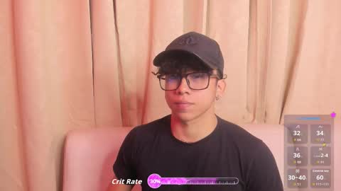 Snapshot of akazaboy chatting on October 19, 4:17 am akazaboy online show from October 19, 4:17 am