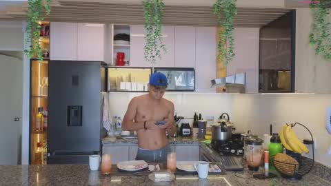 Al Fox  Miko Fortuni  online show from December 5, 6:34 pm