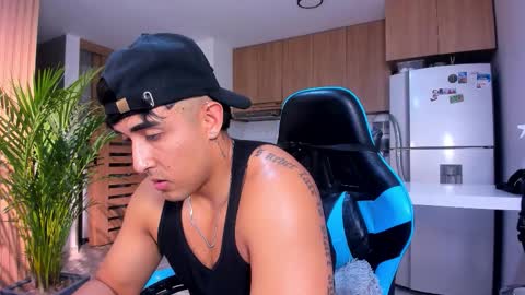 Alan greek online show from January 18, 1:40 am