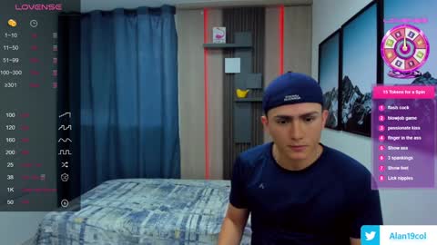 Snapshot of alan_nd_kevin chatting on January 13, 11:30 am Alan  Kevin can we reach 100 thumbs up please guys  online show from January 13, 11:30 am