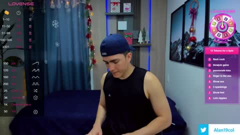 Snapshot of alan_nd_kevin chatting on December 21, 11:33 am Alan  Kevin can we reach 100 thumbs up please guys  online show from December 21, 11:33 am