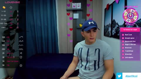 Snapshot of alan_nd_kevin chatting on February 10, 11:36 am Alan  Kevin can we reach 100 thumbs up please guys  online show from February 10, 11:36 am