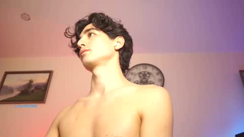 idenavarre online show from March 2, 9:52 pm