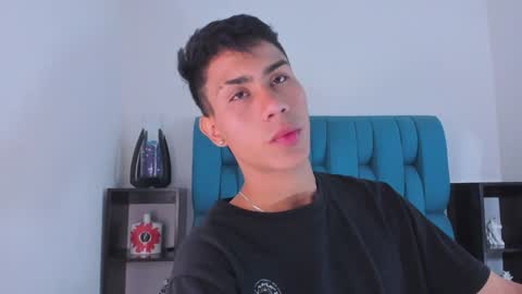 Snapshot of alannaughty_ chatting on January 6, 9:22 pm alannaughty_ online show from January 6, 9:22 pm