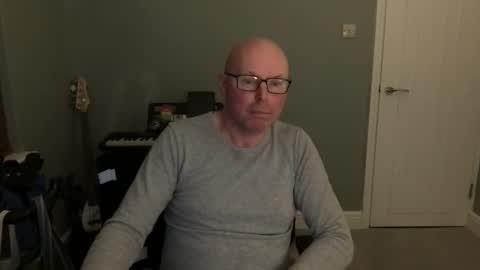 Snapshot of alc300170 chatting on December 11, 7:32 am alc300170 online show from December 11, 7:32 am