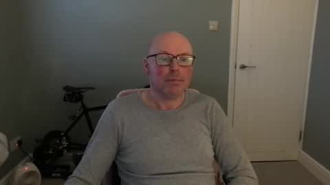 Snapshot of alc300170 chatting on February 14, 8:21 am alc300170 online show from February 14, 8:21 am