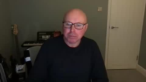 Snapshot of alc300170 chatting on December 4, 7:50 am alc300170 online show from December 4, 7:50 am