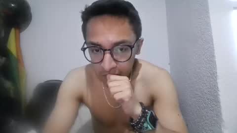 aleexrune online show from April 15, 12:54 am