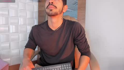 Alejo  online show from February 8, 3:34 am