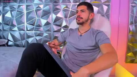 Alejo  online show from January 7, 8:25 pm