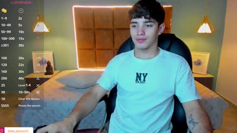 ALejoo Saenz online show from September 19, 8:19 pm