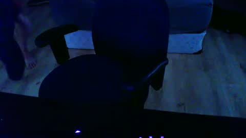 Snapshot of alex42696969 chatting on September 18, 1:07 am alex42696969 online show from September 18, 1:07 am