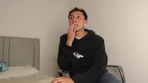 Owen online show from February 7, 2:51 am