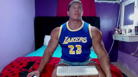 perseuz online show from April 2, 10:28 pm