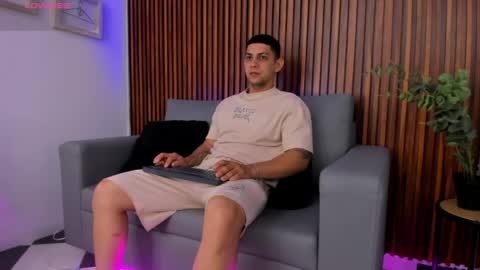 alex online show from April 9, 12:22 pm