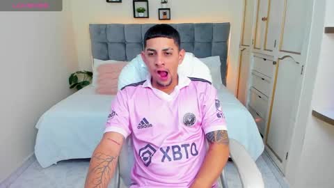 alex online show from February 18, 12:17 pm