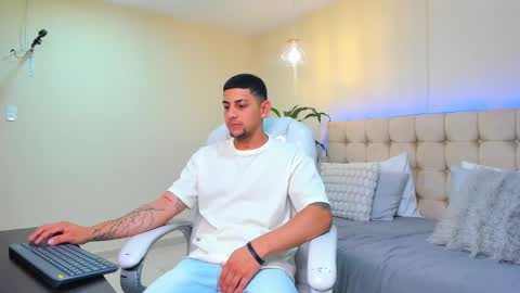 alex online show from February 15, 12:22 pm