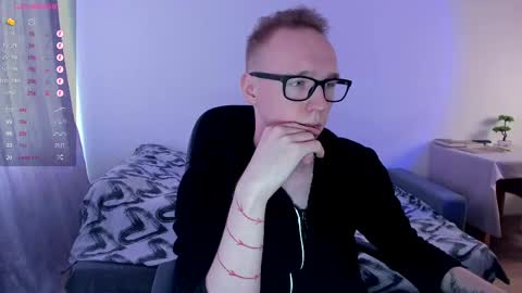 Snapshot of alex_silent chatting on March 5, 10:00 am alex_silent online show from March 5, 10:00 am