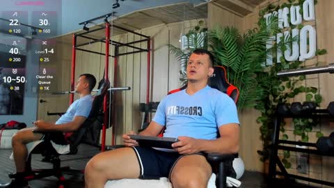 Snapshot of alex_tower chatting on January 4, 7:34 pm Alex Towers online show from January 4, 7:34 pm