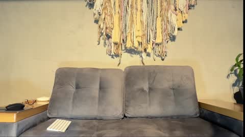 Alex  Dani online show from December 21, 3:53 pm