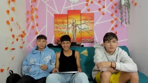 chicos hot online show from October 13, 2:01 pm