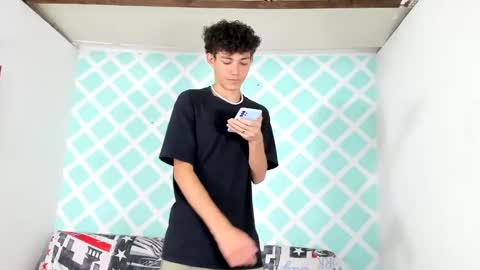 chicos hot online show from December 7, 7:10 pm